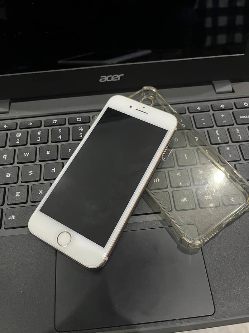 Apple iPhone 8 6