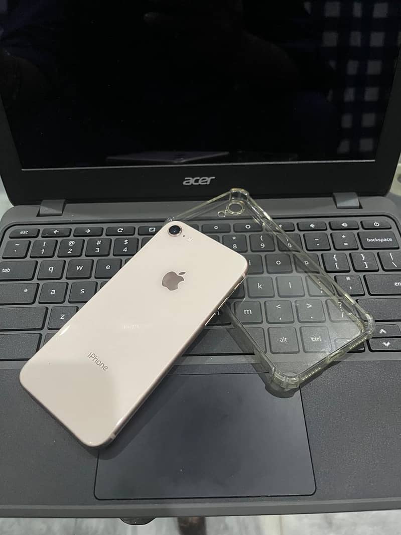 Apple iPhone 8 7