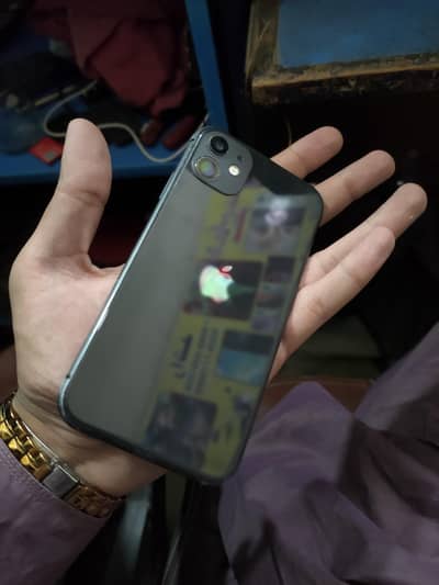 iPhone 11 battery health 100 64 GB storage