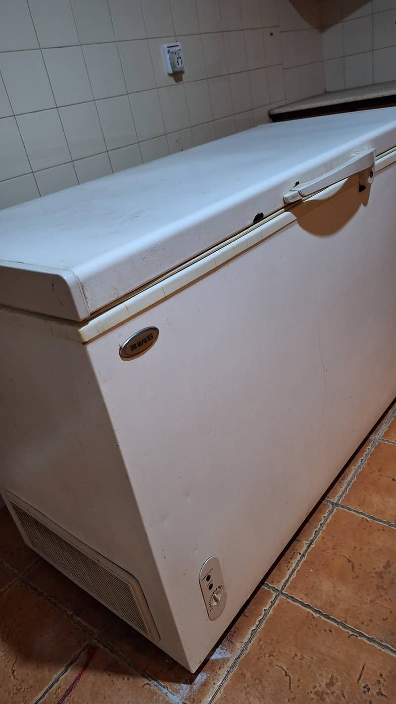 Waves deep freezer 3