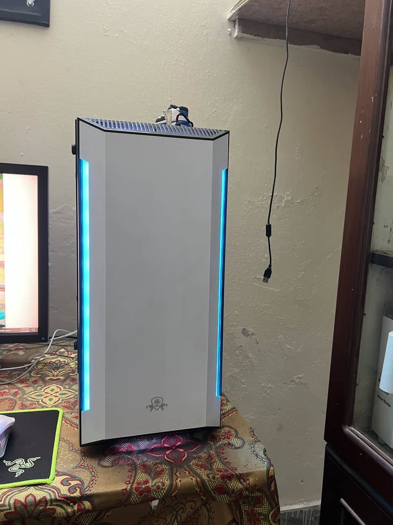 Aa Tigers white gaming pc casing - Computer Components - 1114516400