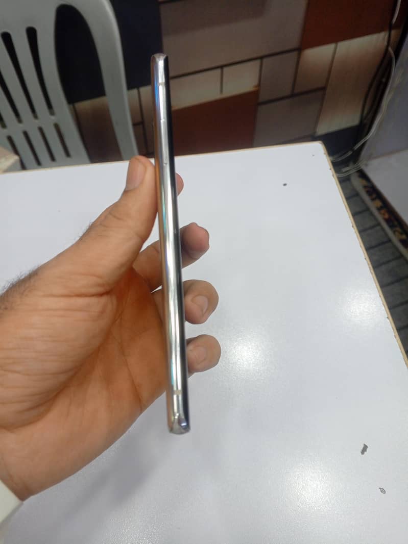 one plus 8 edge screen 3