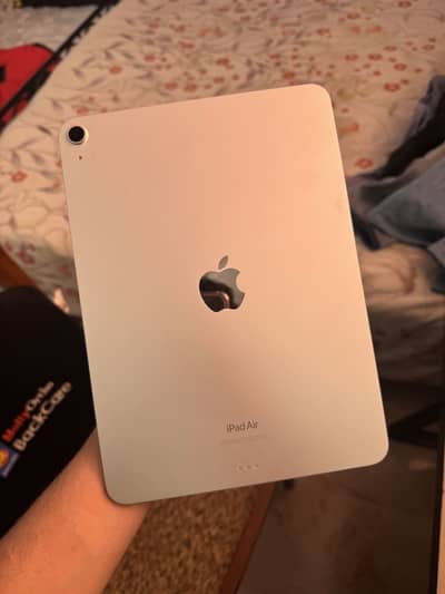 Ipad Air 5th Generation 256GB ( with box ) + apple pen