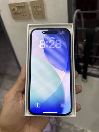 Iphone 15 FU with box warranty + sim time available