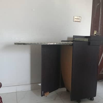 Iron stand with draws