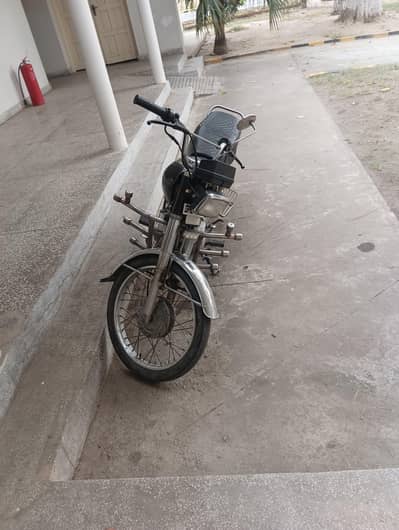 Honda CG 125 (2015)