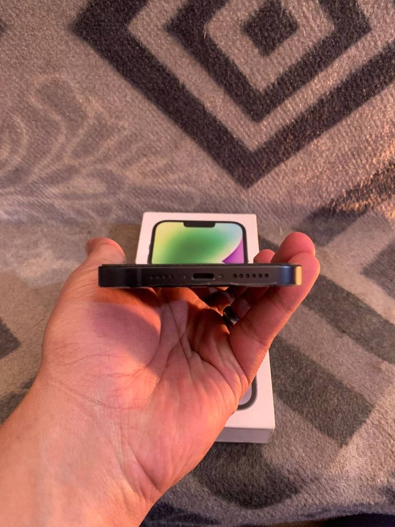 iPhone 14 Plus 2