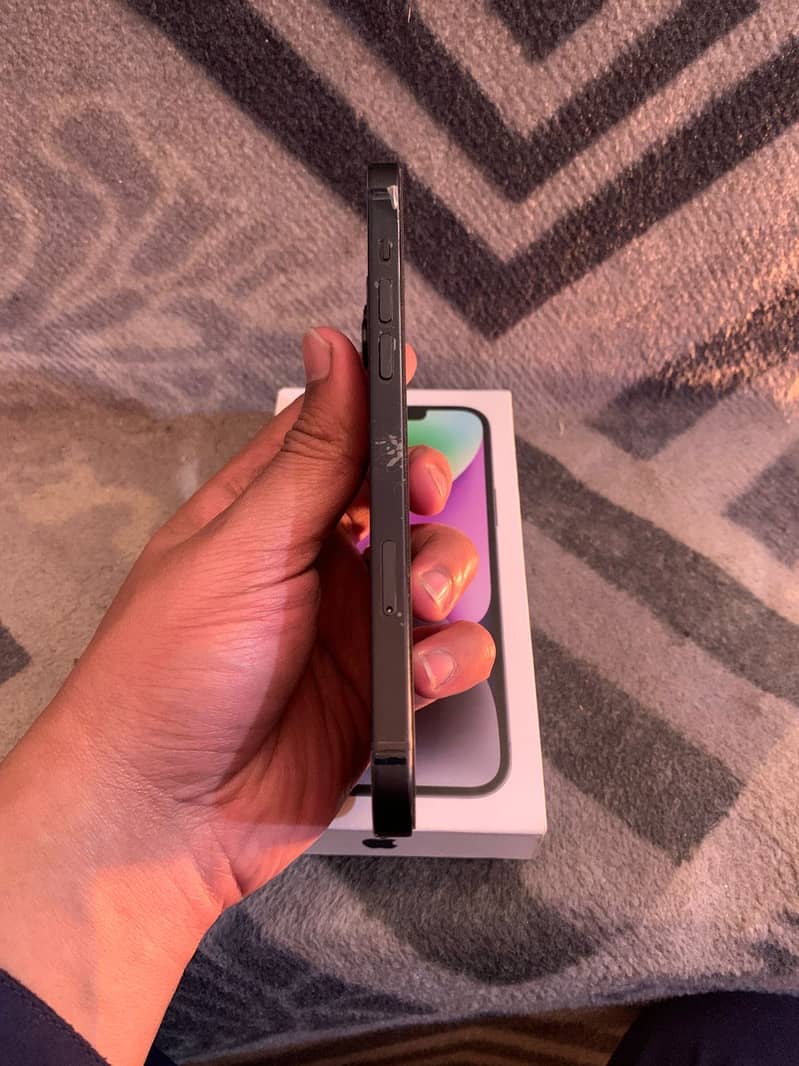 iPhone 14 Plus 3