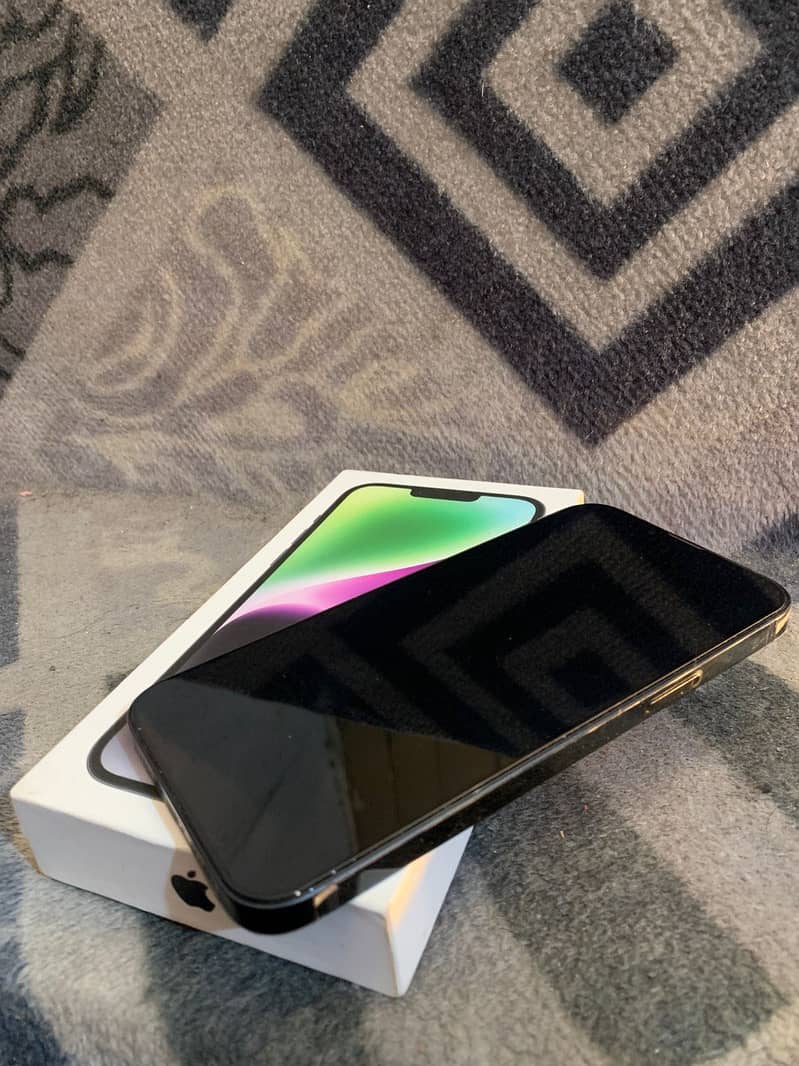 iPhone 14 Plus 8