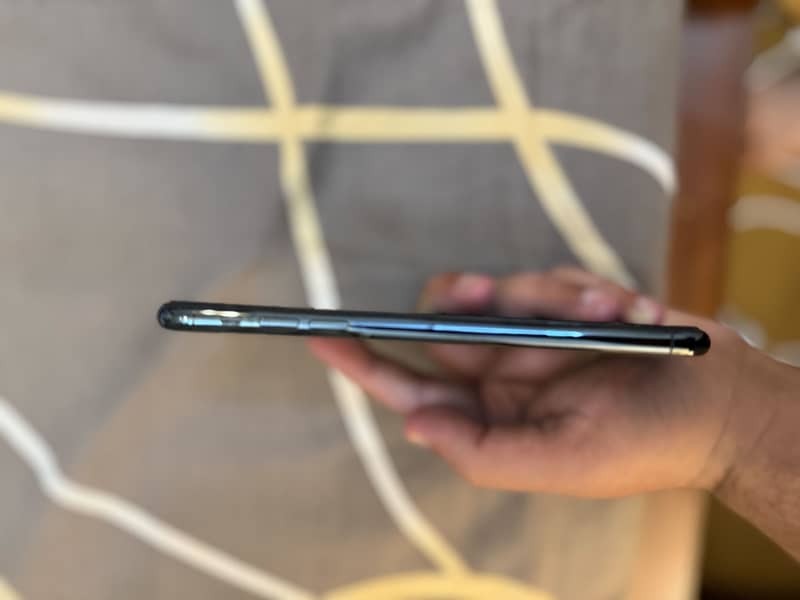 Iphone 11 pro max 1