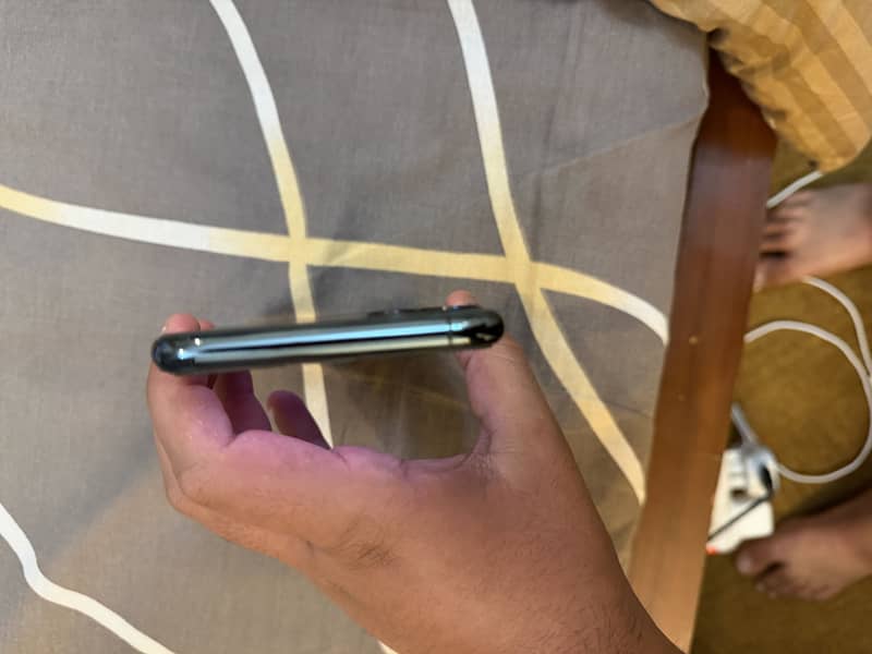 Iphone 11 pro max 6