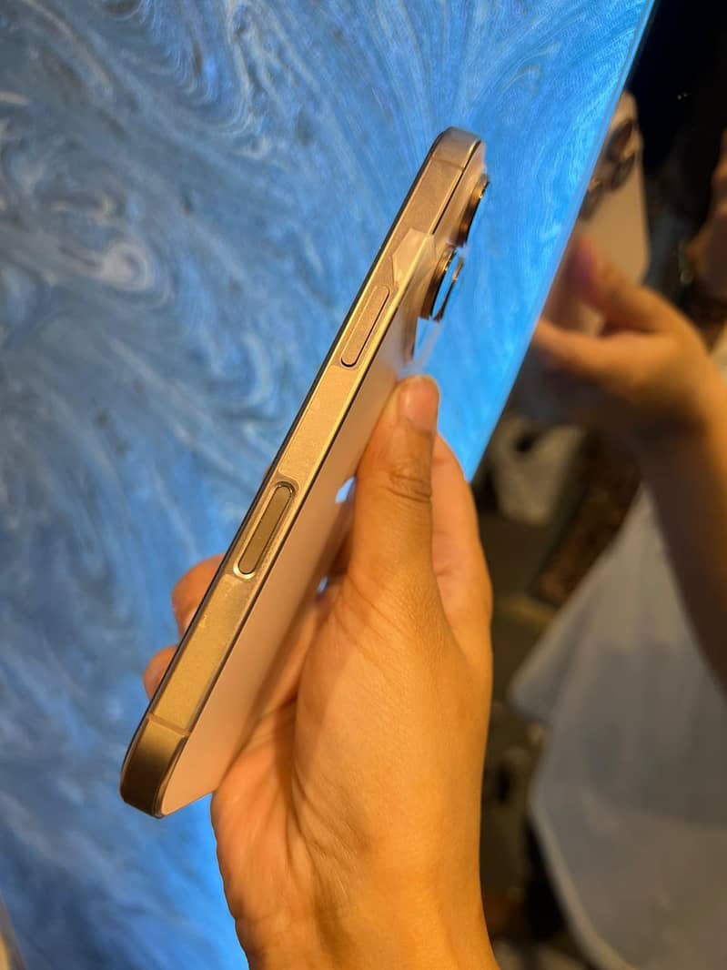 iPhone 16 Pro 7