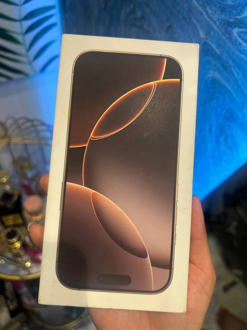 iPhone 16 Pro 8