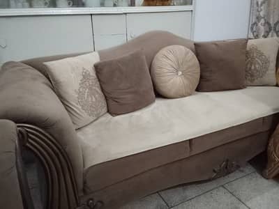 Luxury Sofa Set – Good Condition – Comfortable & Stylish