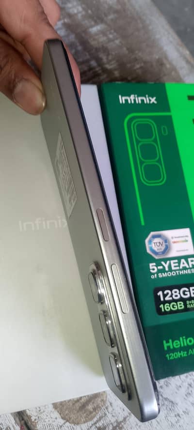 Infinix hot 50 ok condition use 7month Ram8+8 meoy 128 daba charger ok