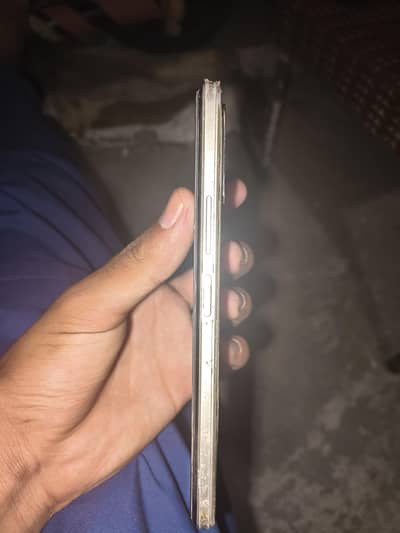 VIVO Y33T