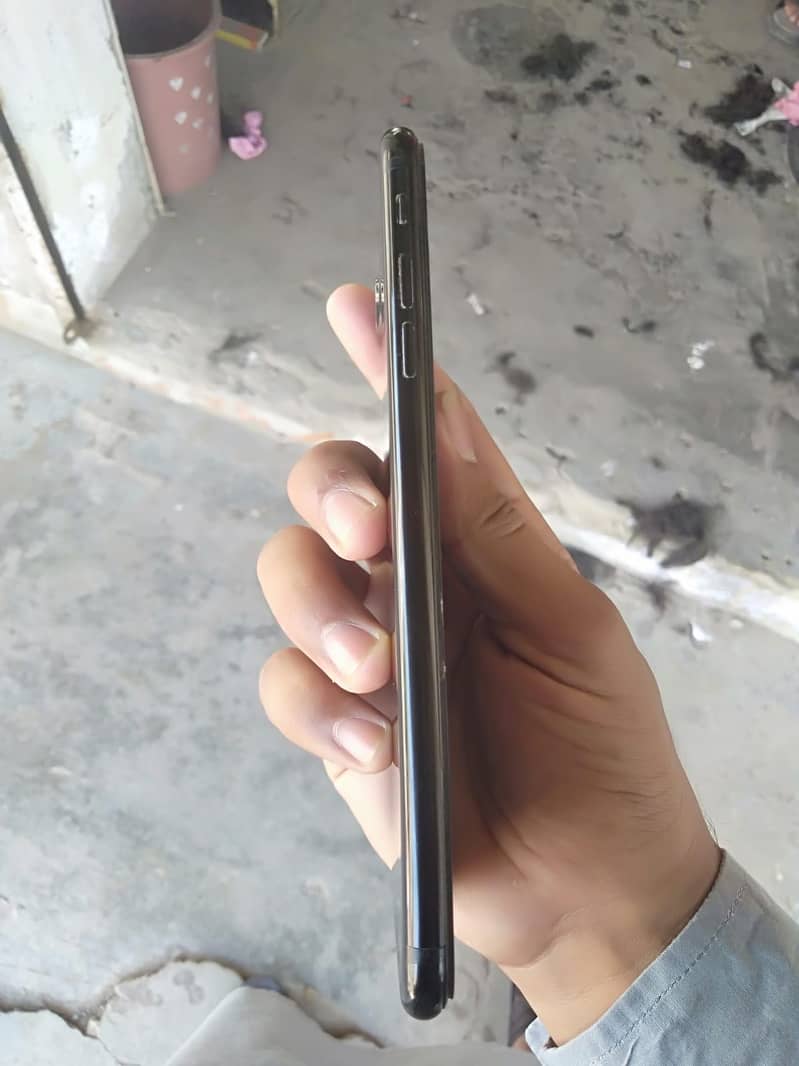 iPhone 7 plus 128 gb PTA approved 5