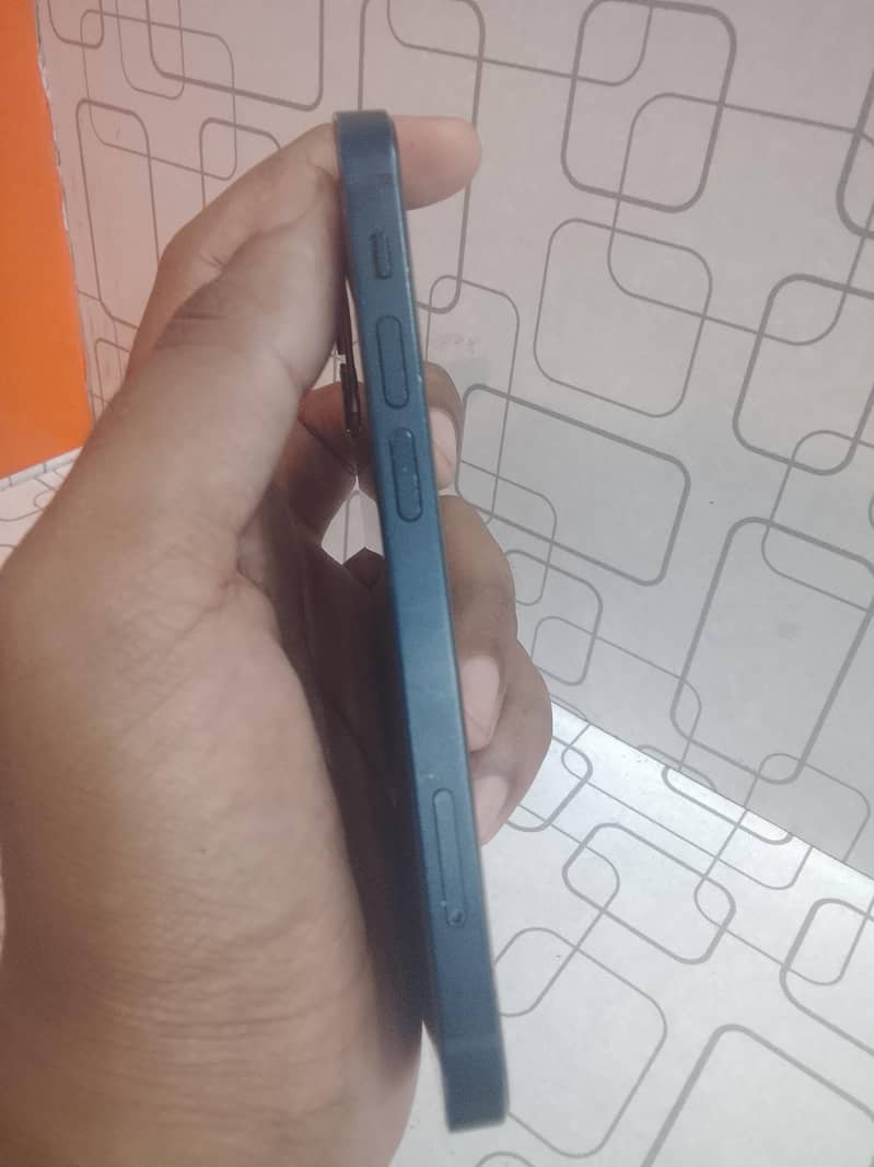 Iphone 12 mini 4