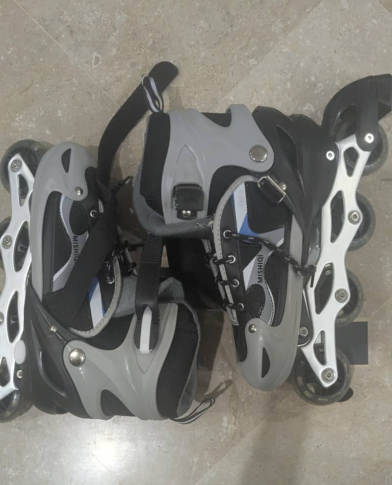 Adjustable Skating Shoes 0