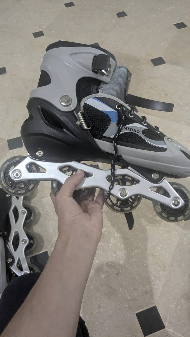 Adjustable Skating Shoes 1