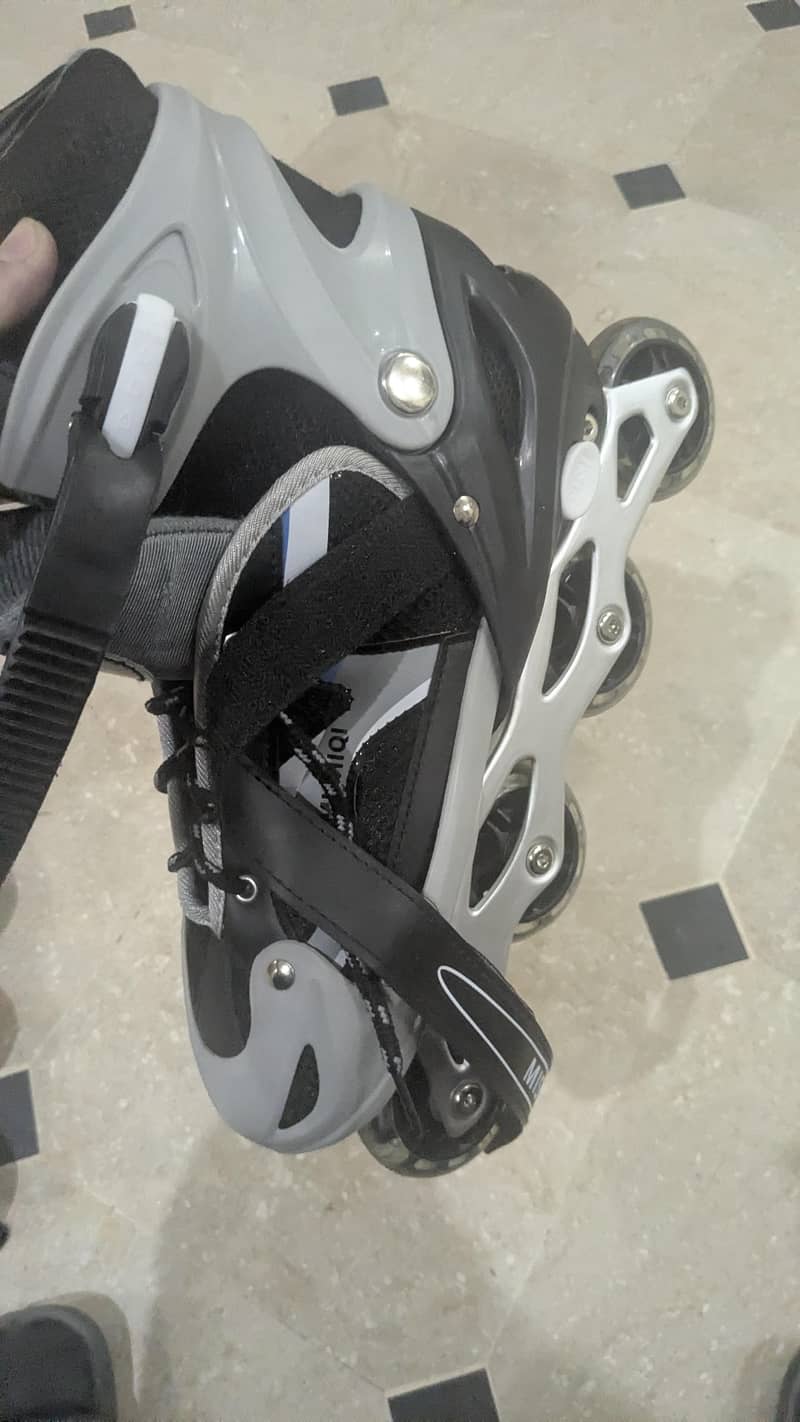 Adjustable Skating Shoes 4