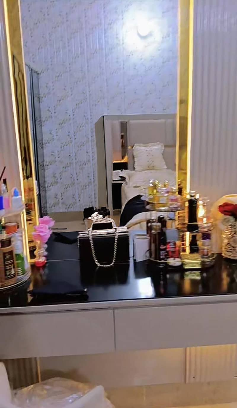 Dressing table with Led lights & Stool 1