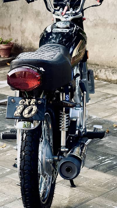 Honda CG 125S Gold Edition 2025 Black
