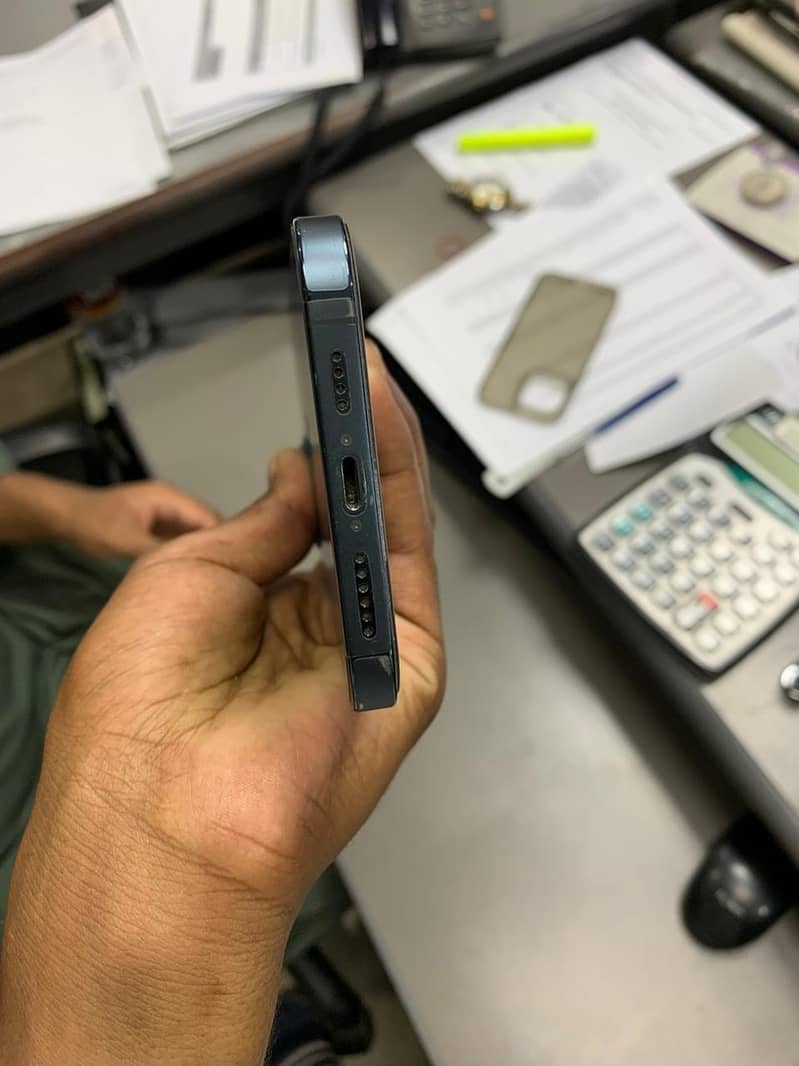 iphone 12pro max 2