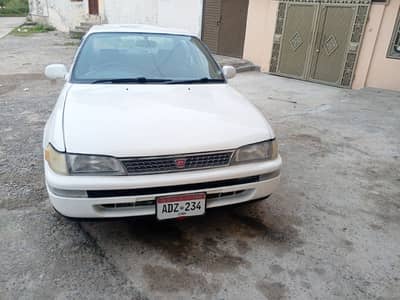 Toyota Corolla XE 2000