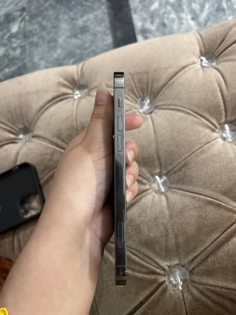 Iphone 12 pro 1