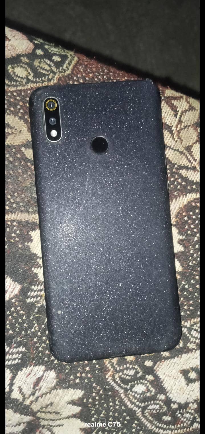realme 3 0