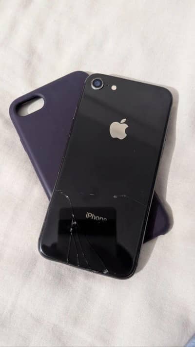 iphone 8 hai 64 gb panel change hai back broken hai Baki all ok hai