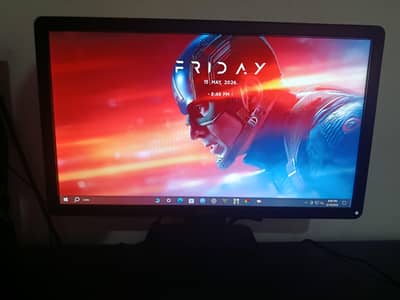 High-End gaming PC with heavy GPU. Full setup for sale.