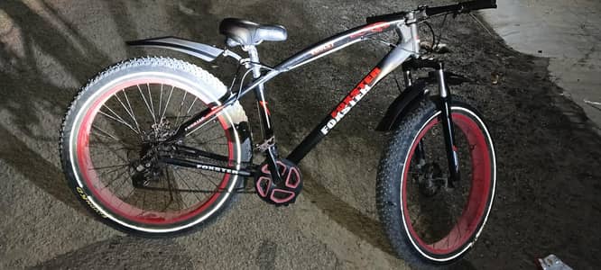 Fat Tire Mountain Cycle – Excellent Condition