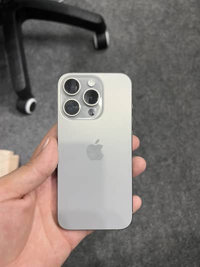 Iphone 15 pro Factory