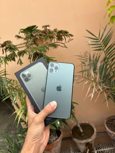 iPhone 11 pro max with box Factory unlock total genuine waterpack