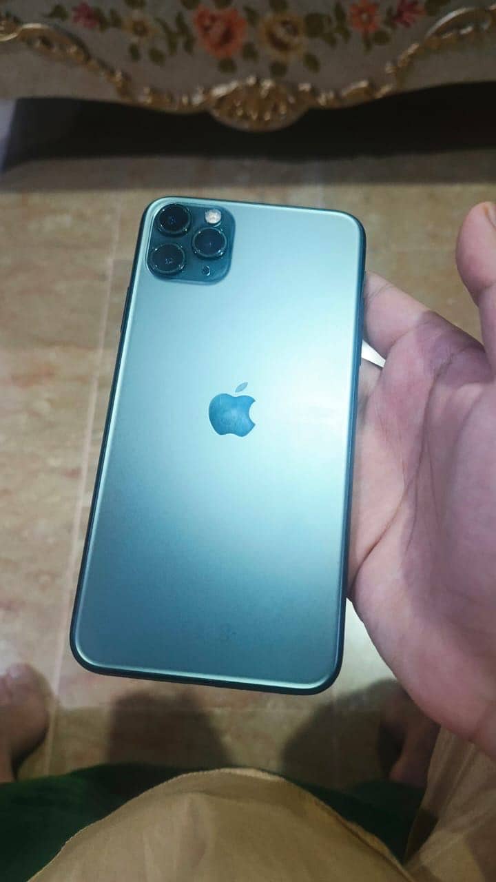 iPhone 11 Pro Max 0