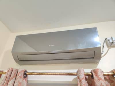 gree 1 ton inverter ac