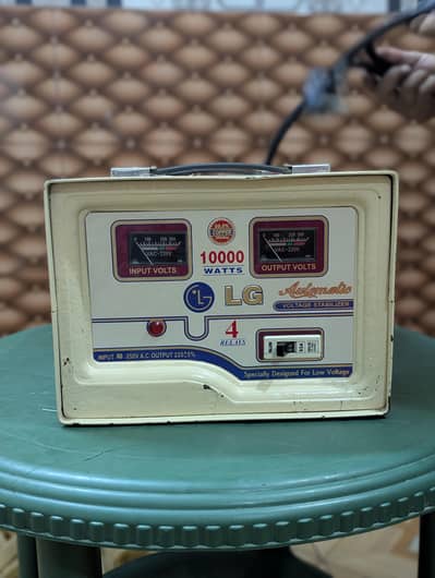 LG 10000W Stabilizer – Copper, 4 Relays, Excellent Condition"۔