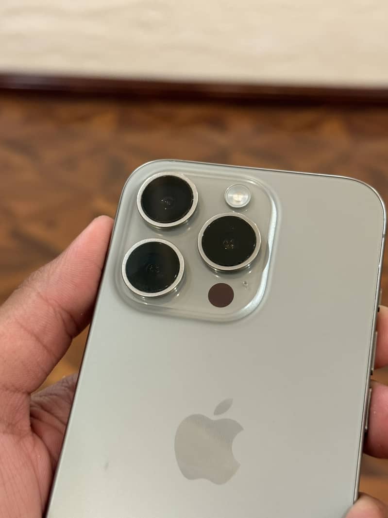 Apple 5