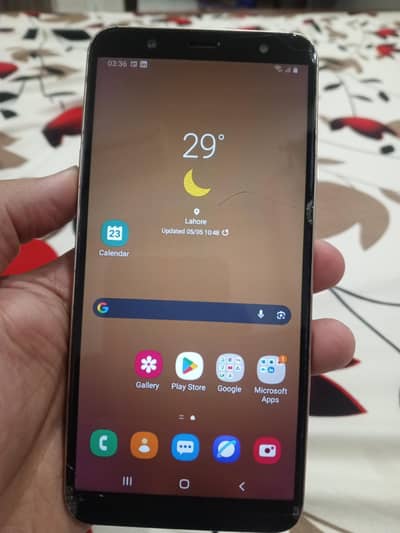 Samsung Galaxy j8