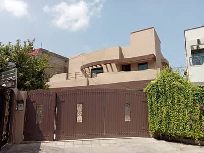 EXECUTIVE FURNISHED HOUSE FOR RENT GULBERG GARDEN TOWN SHADMAN GOR LAHORE