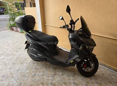 Revoo E52