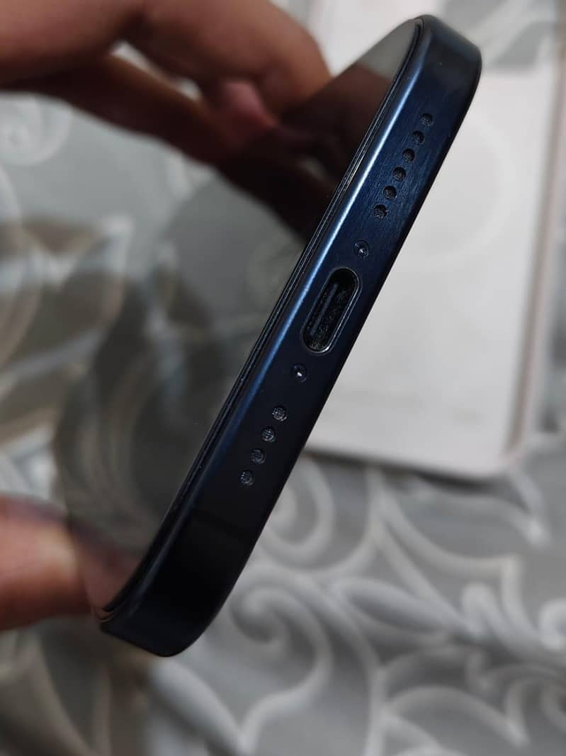iphone 15 pro max 2