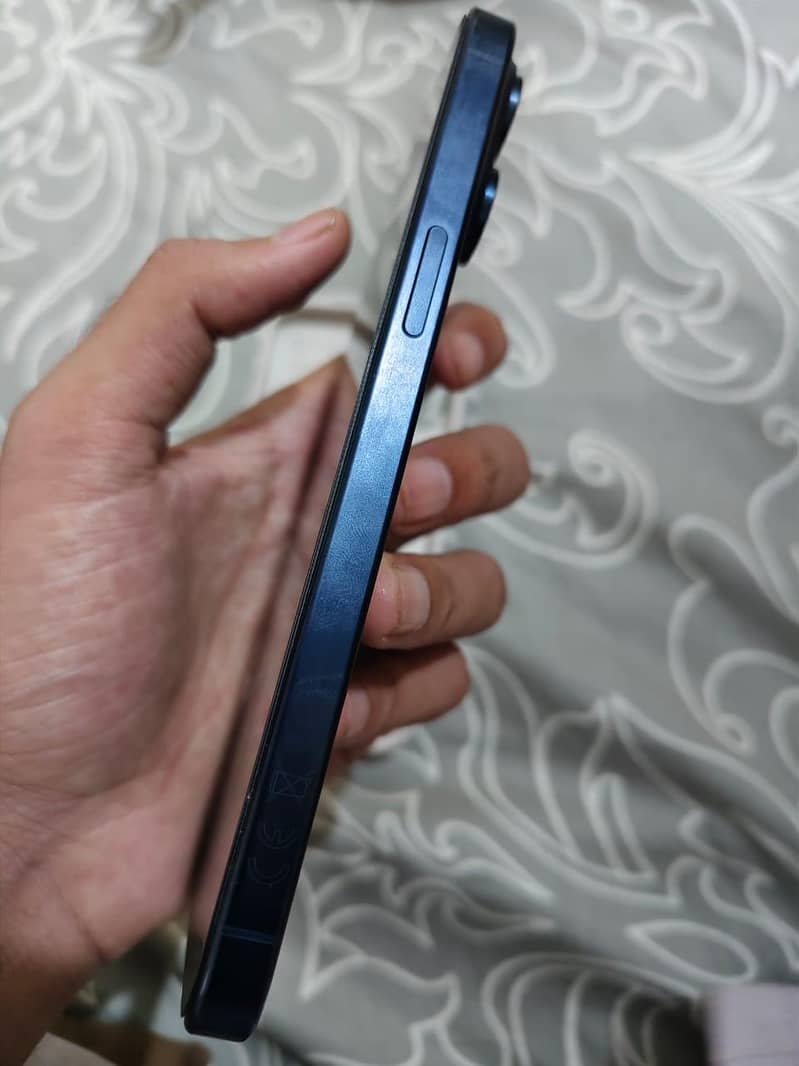 iphone 15 pro max 3