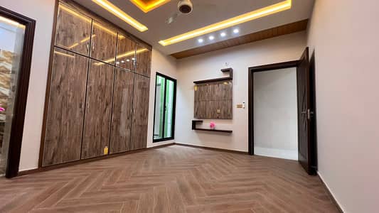 Jhranwala road Sitara Park City 5 Marla brand new house duble story for sale 03018660465