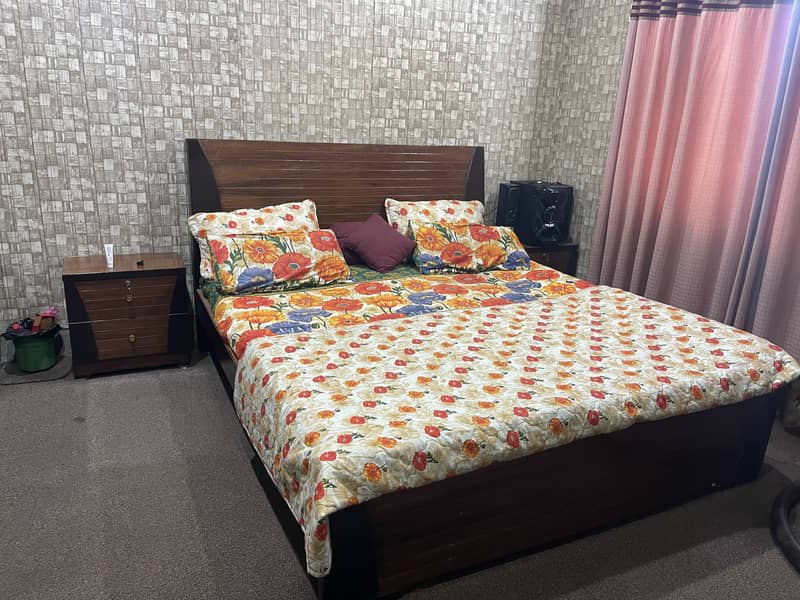 Bed with Dressing table 4