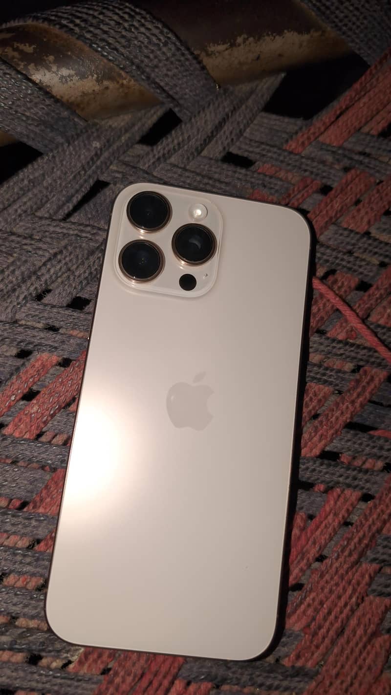 iphone 16 pro max 1