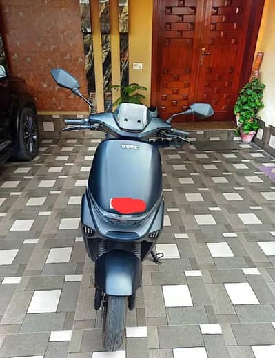 Evee S1 with lithium battery