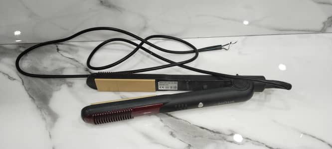 Nova Hair Straightener black and maroon color